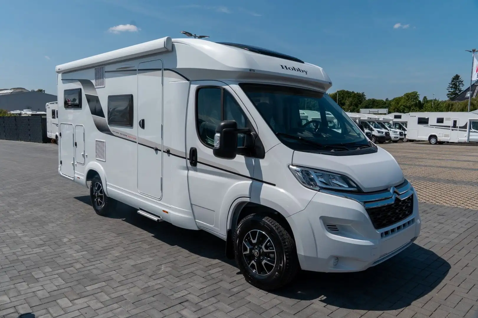 Hobby Optima OnTour Edition V65 GE *Navi*Sat*TV* Weiß - 1