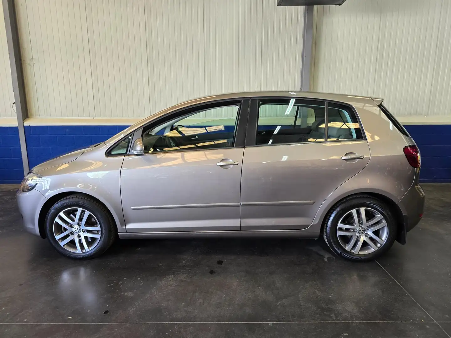 Volkswagen Golf Plus 1.4 TSI Comfortline Marrón - 2