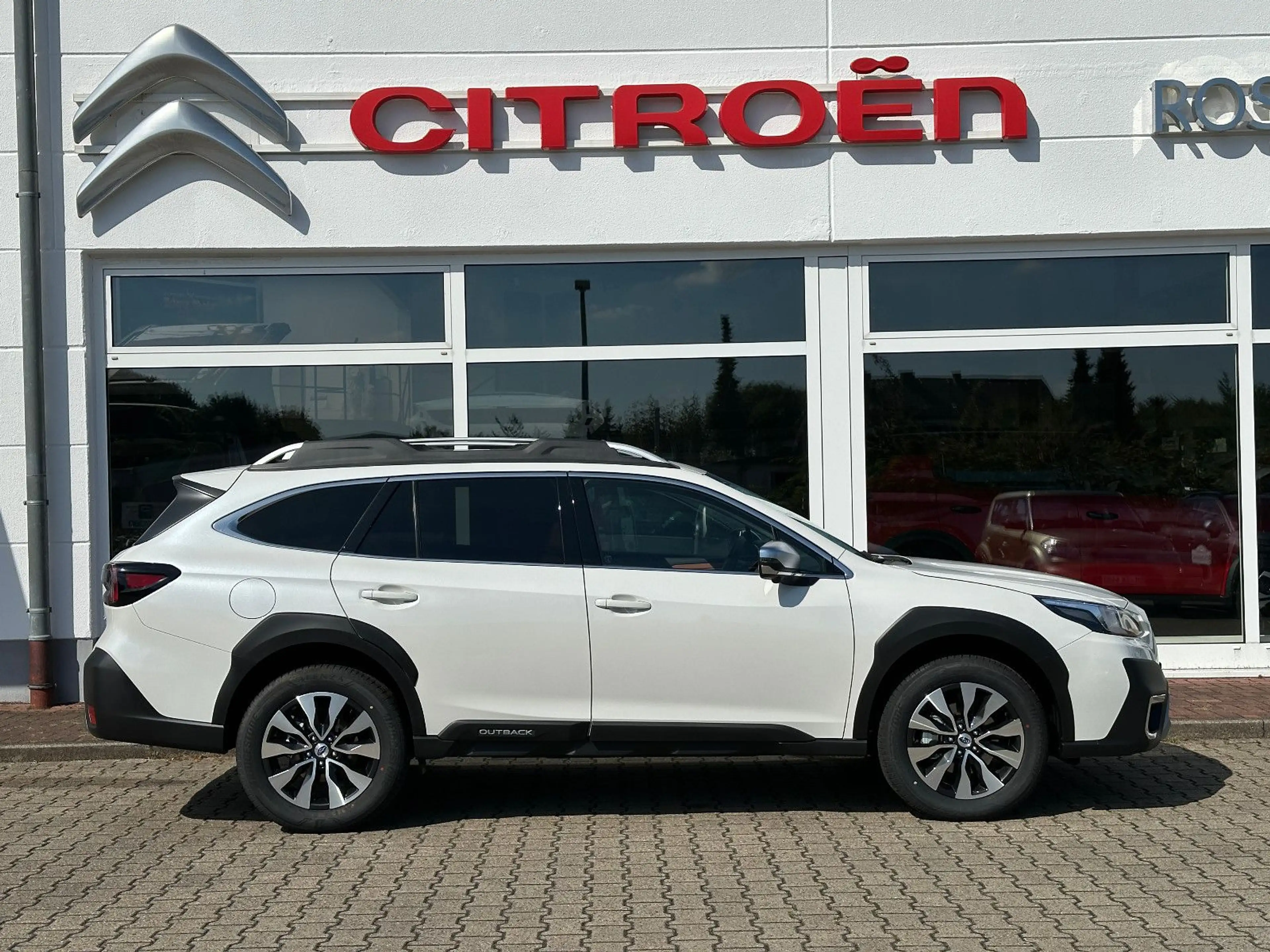 Subaru OUTBACK Platinum | Nav - RCam - SD — photo 3