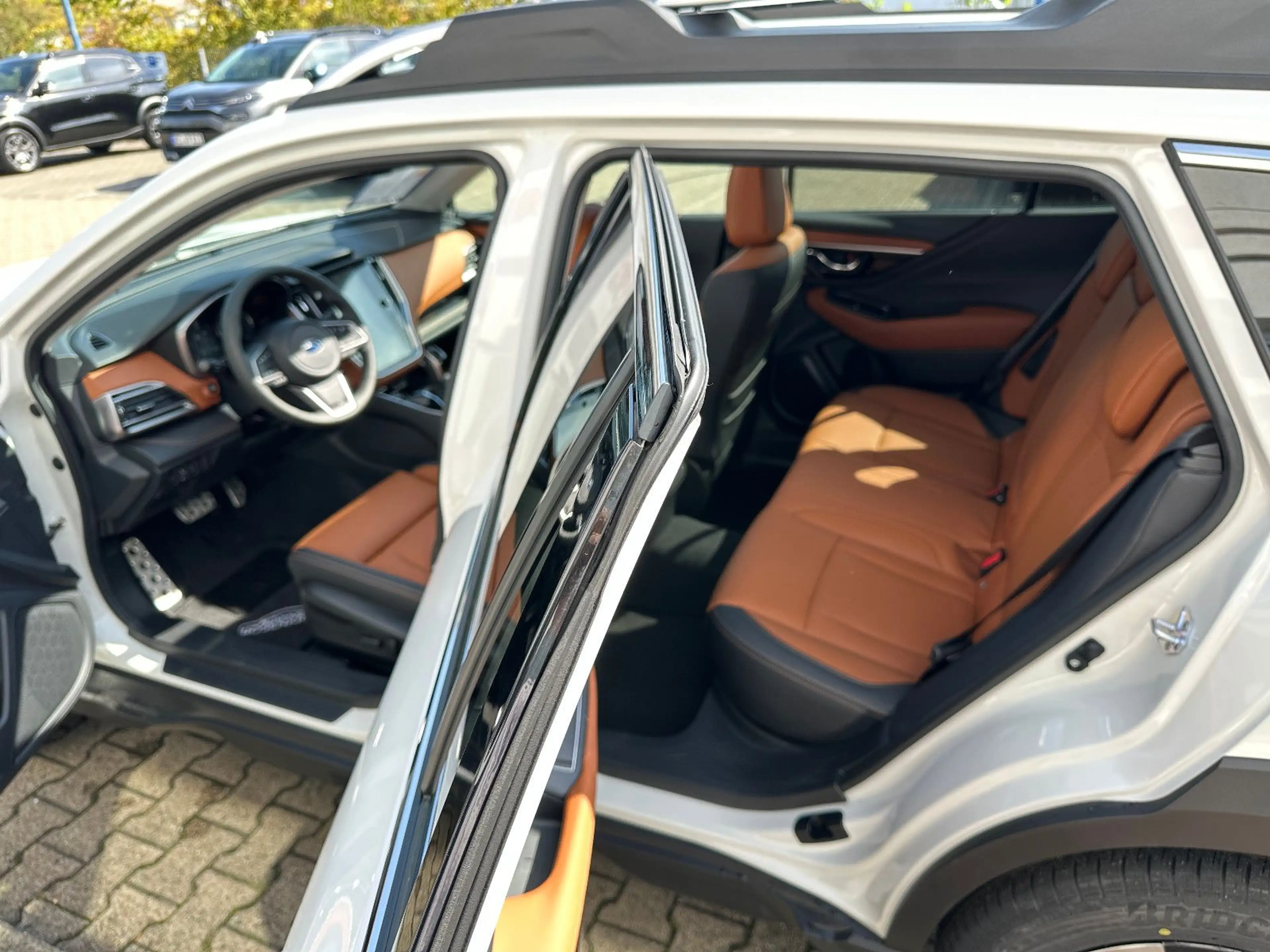 Subaru OUTBACK Platinum | Nav - RCam - SD — photo 10