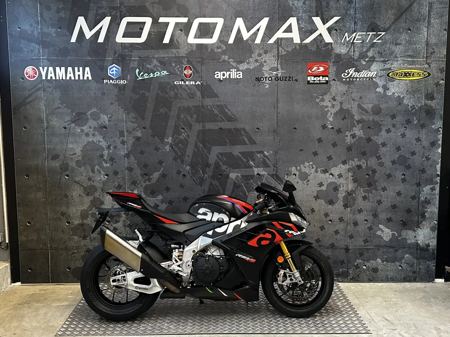 Aprilia RSV4 Negru - 1