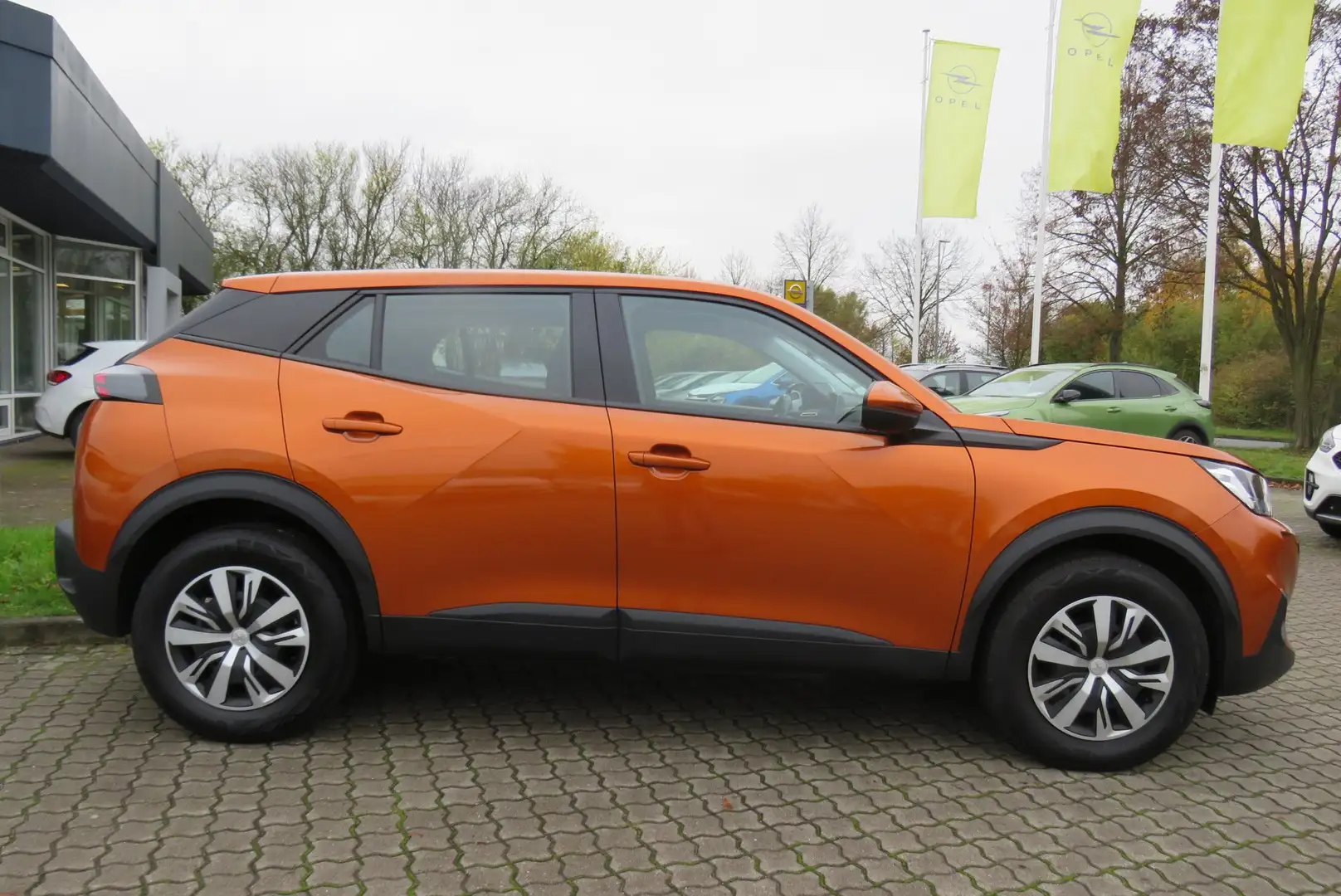 Peugeot 2008 Active PT 100 *DAB*TEMP*PDC*AHK*SH*MIRRORLINK* Orange - 1