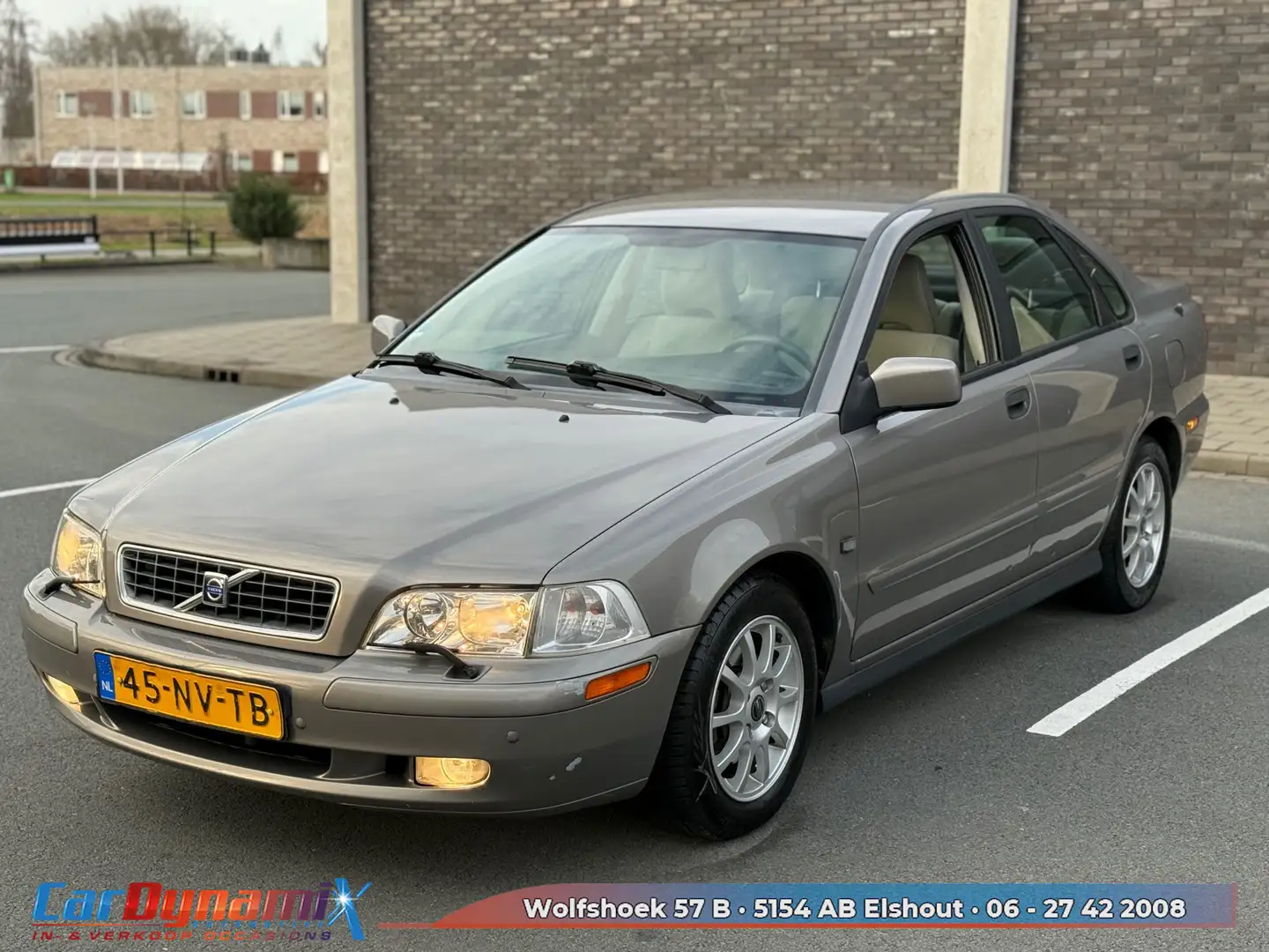 Volvo S40 2.0 Europa | Autom. | Airco | Distr.v.v. | NAP | S Grijs - 2