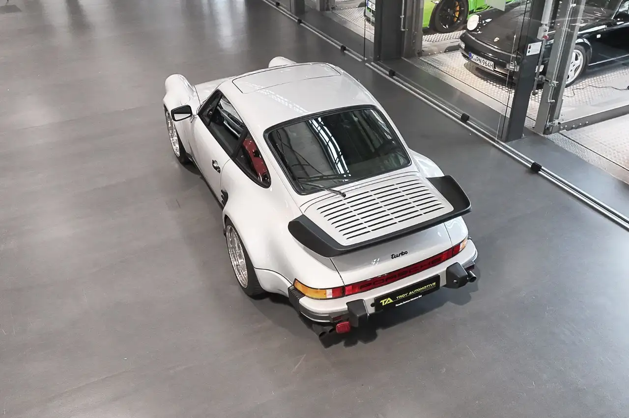 Porsche 911 / 930 Turbo 3,3 LT, foto 10