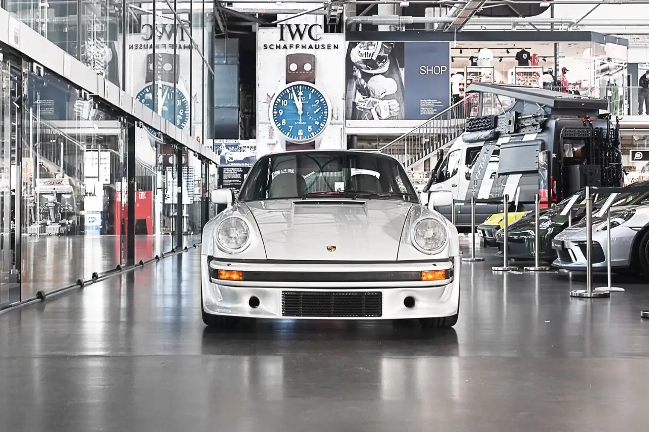 Porsche 911 / 930 Turbo 3,3 LT, foto 2
