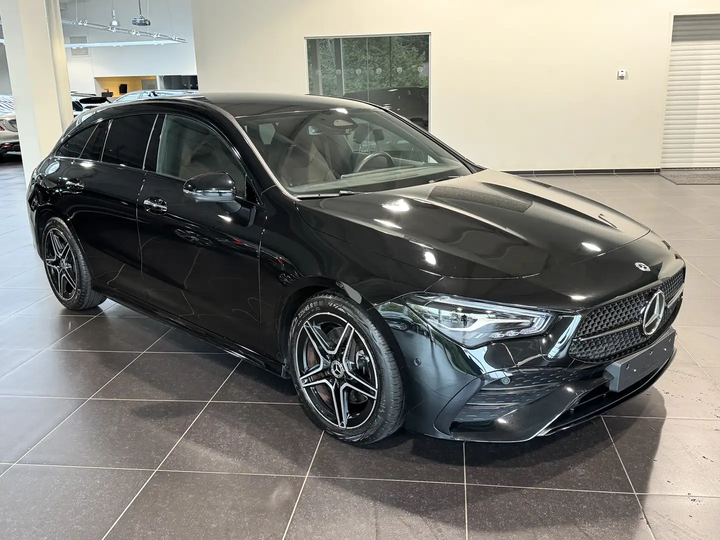 Mercedes-Benz CLA 200 SB Amg Night Pack, 360 Camera, Distronic, Memory S Noir - 2