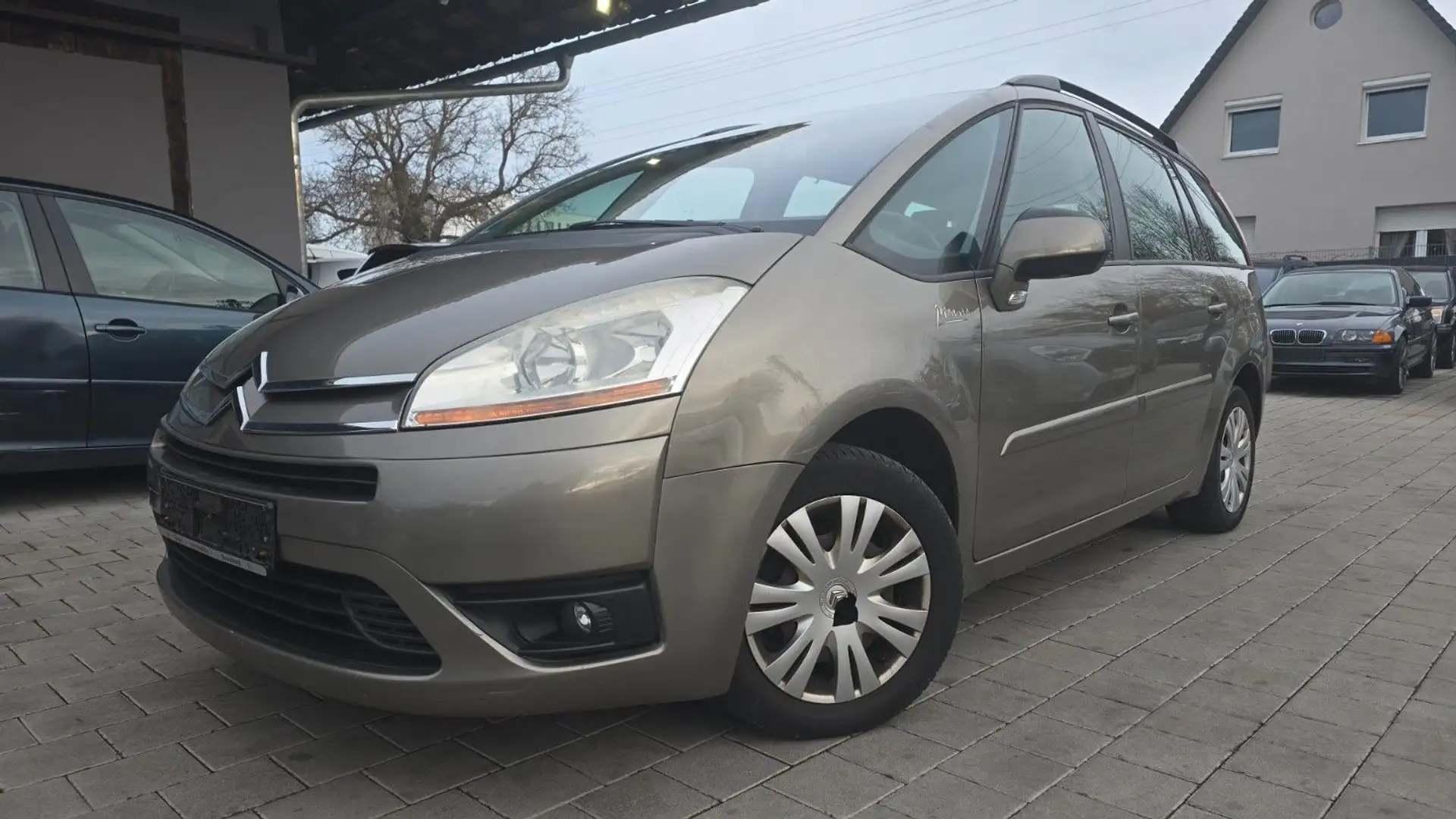 Citroen Grand C4 Picasso Tendance/7 SITZE/ Červená - 1