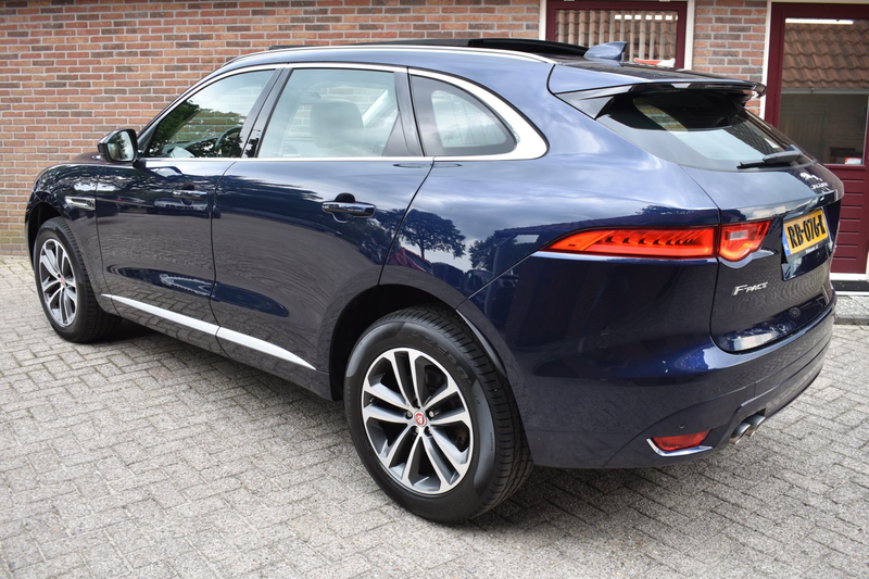 Jaguar F-Pace 2.0 Portfolio AWD 20d '17 Pano Xenon Clima Navi Cr — photo 9