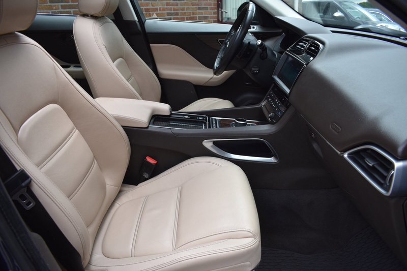 Jaguar F-Pace 2.0 Portfolio AWD 20d '17 Pano Xenon Clima Navi Cr — photo 4