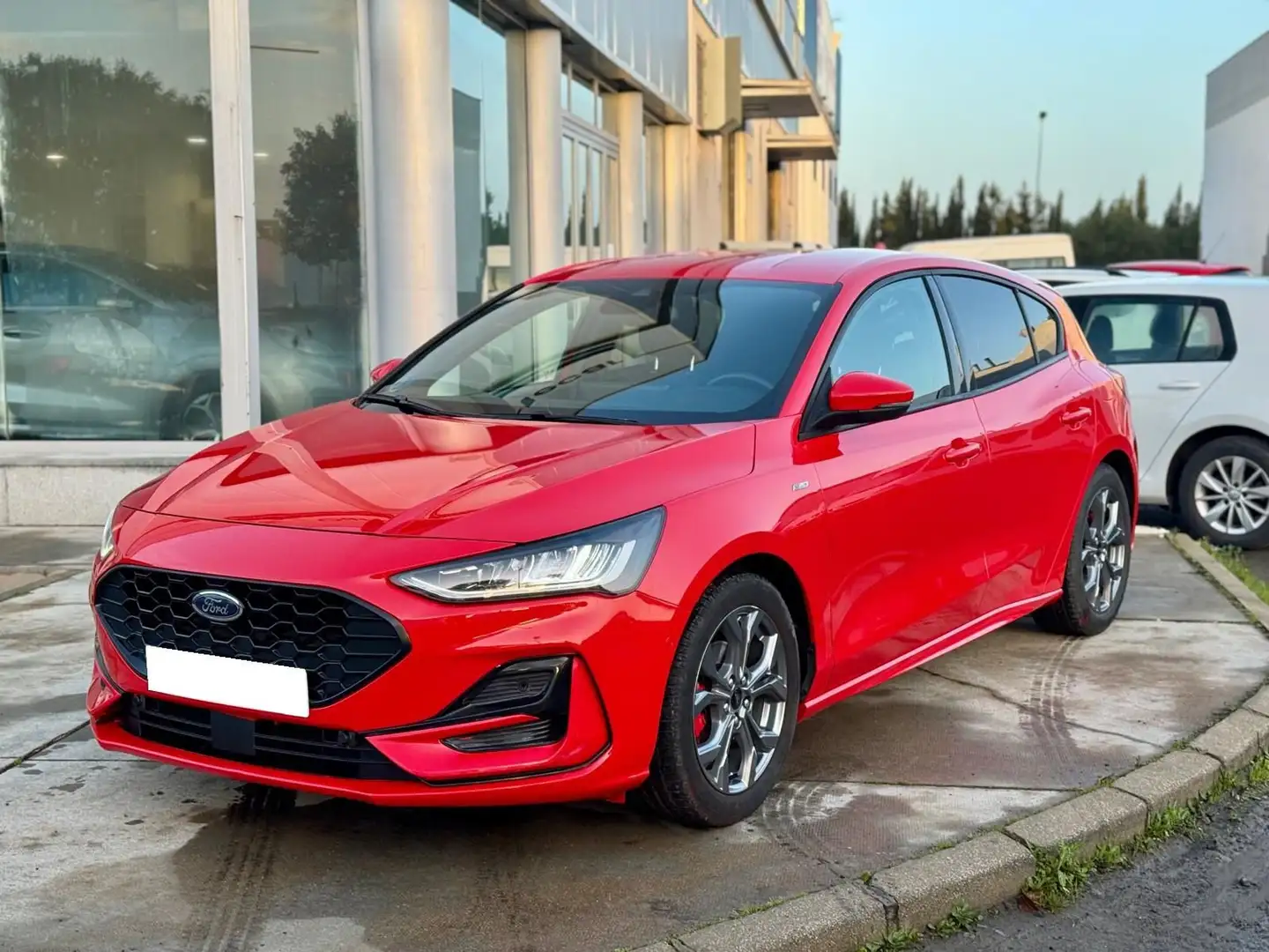 Ford Focus 1.0 Ecoboost MHEV ST-Line 125 Rouge - 1
