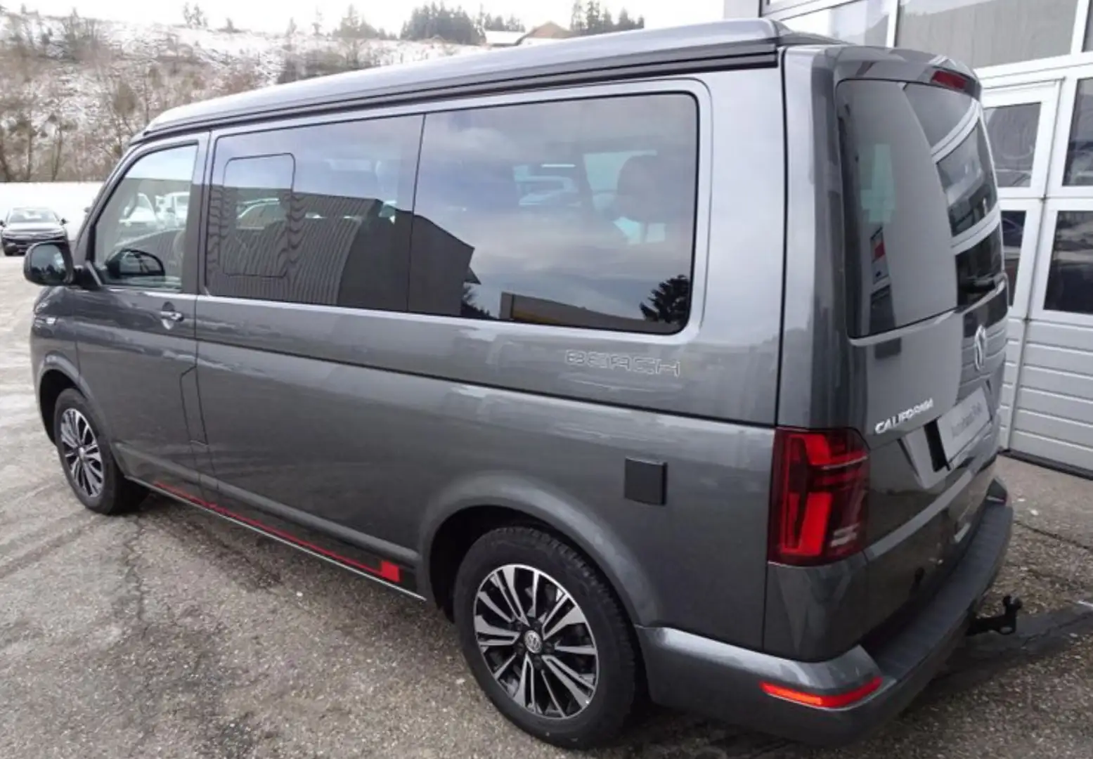 Volkswagen T6.1 California BEACH EDITION TDI 4MOTION Grau - 2