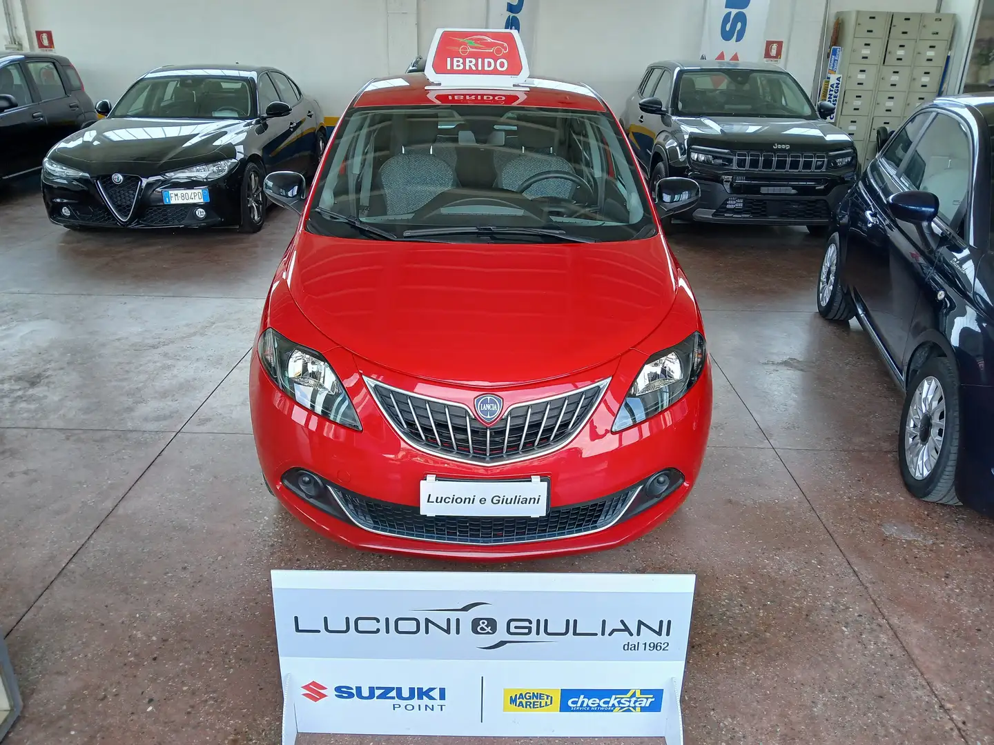 Lancia Ypsilon Ypsilon III 2021 1.0 firefly hybrid Silver s Rojo - 1