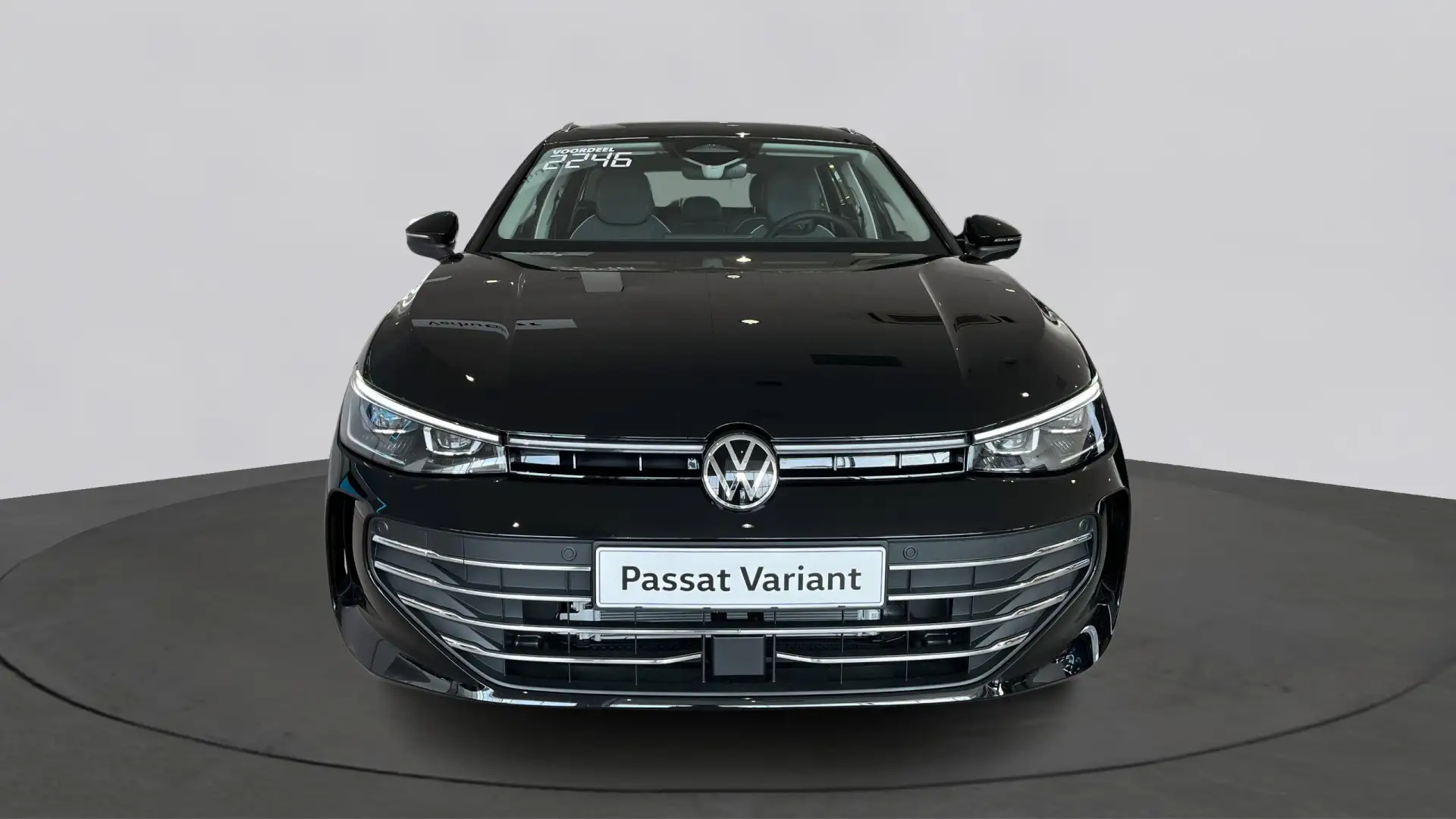Volkswagen Passat Variant Business 1.5 110 kW / 150 pk eTSI DSG Showroom Ein Zwart - 2