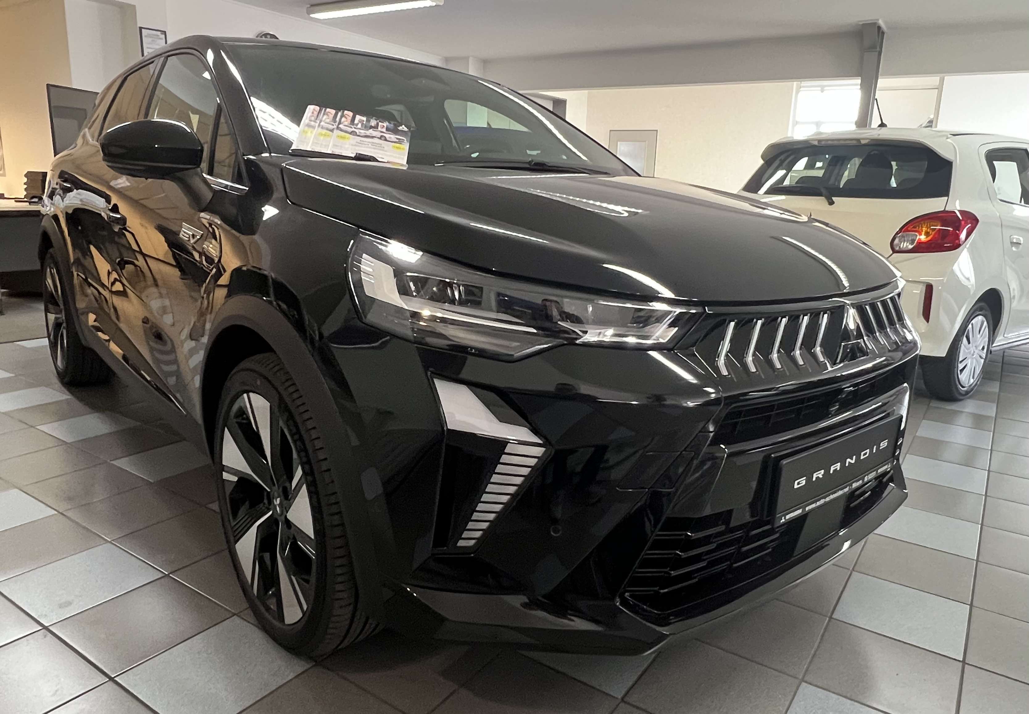 Second hand Mitsubishi Grandis 