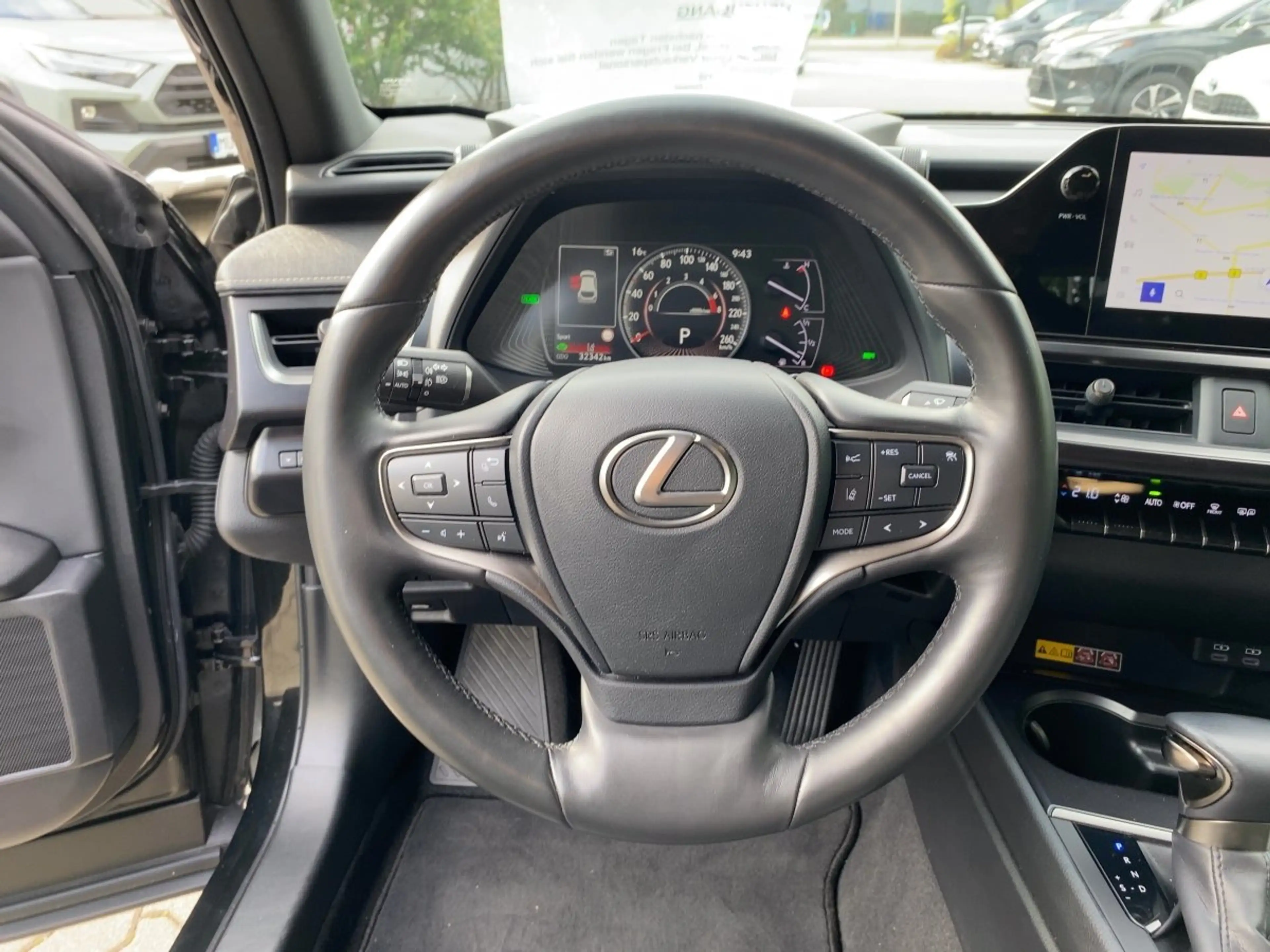 Lexus UX 250h UX 250 h F Sport Design zuverlässiger Crossover — photo 15