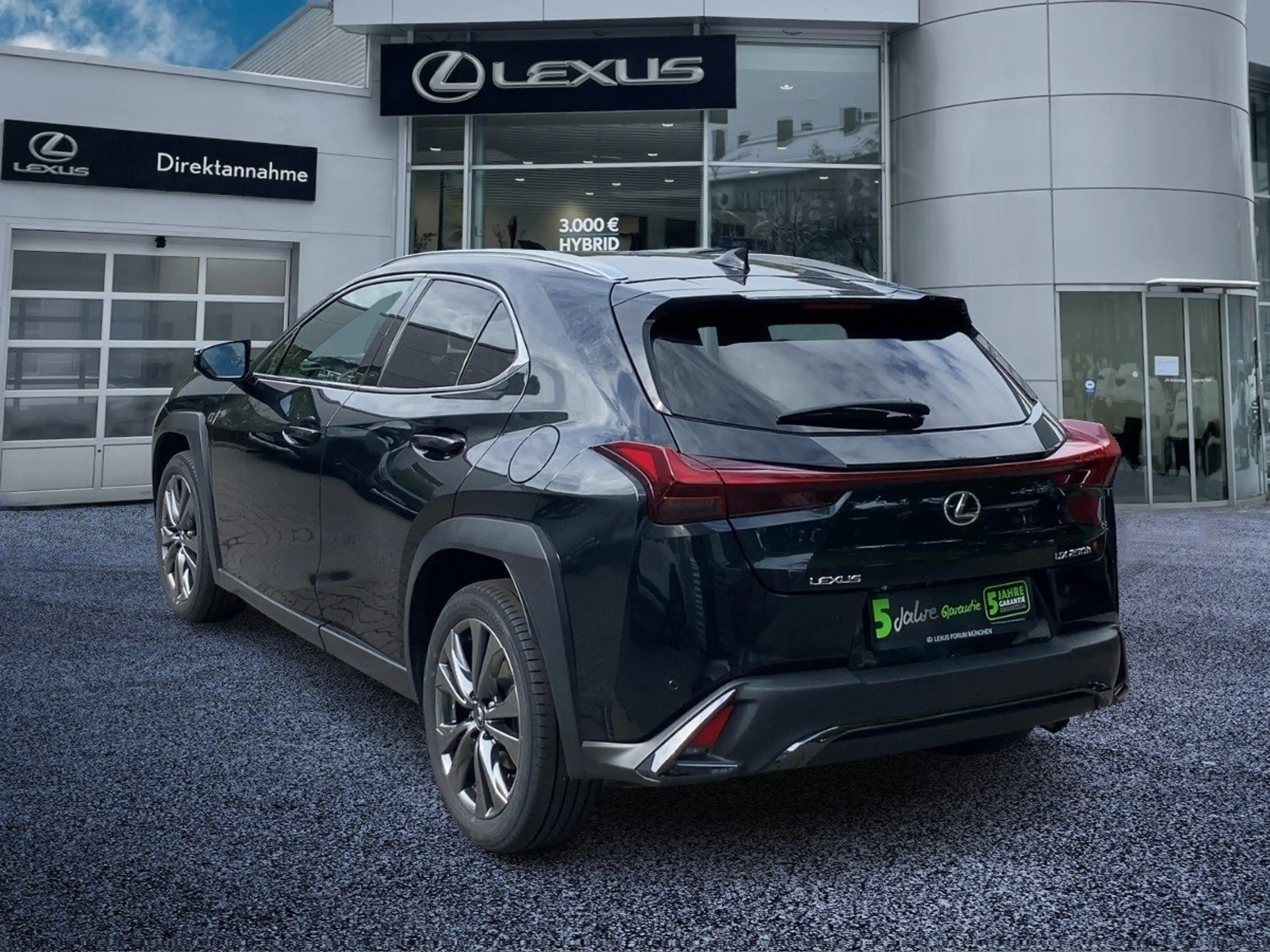 Lexus UX 250h UX 250 h F Sport Design zuverlässiger Crossover — photo 5