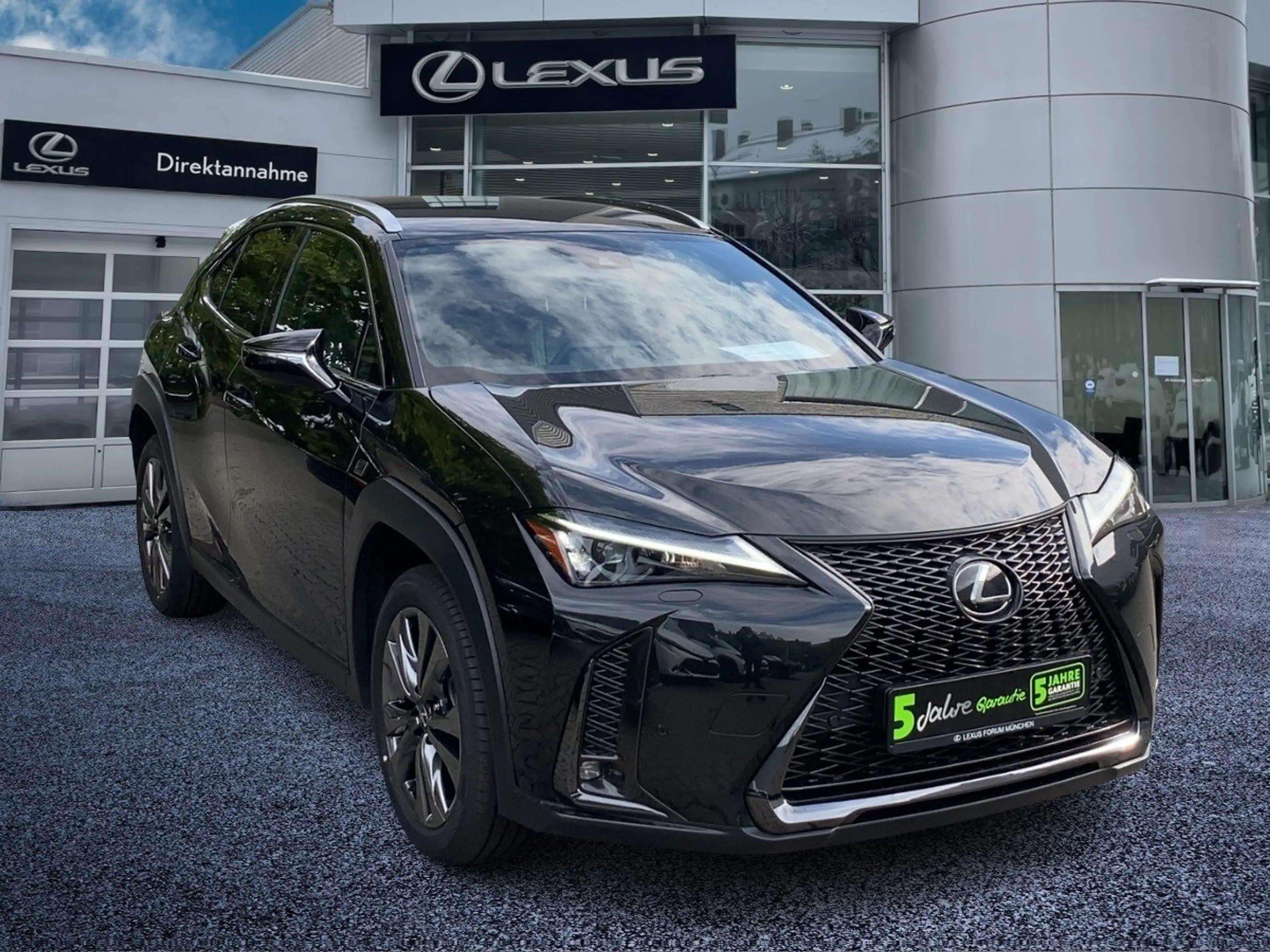 Lexus UX 250h UX 250 h F Sport Design zuverlässiger Crossover — photo 8