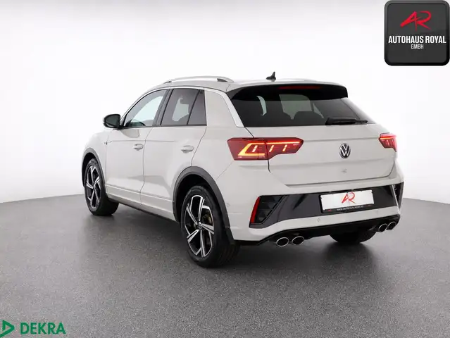Volkswagen T-Roc view 3
