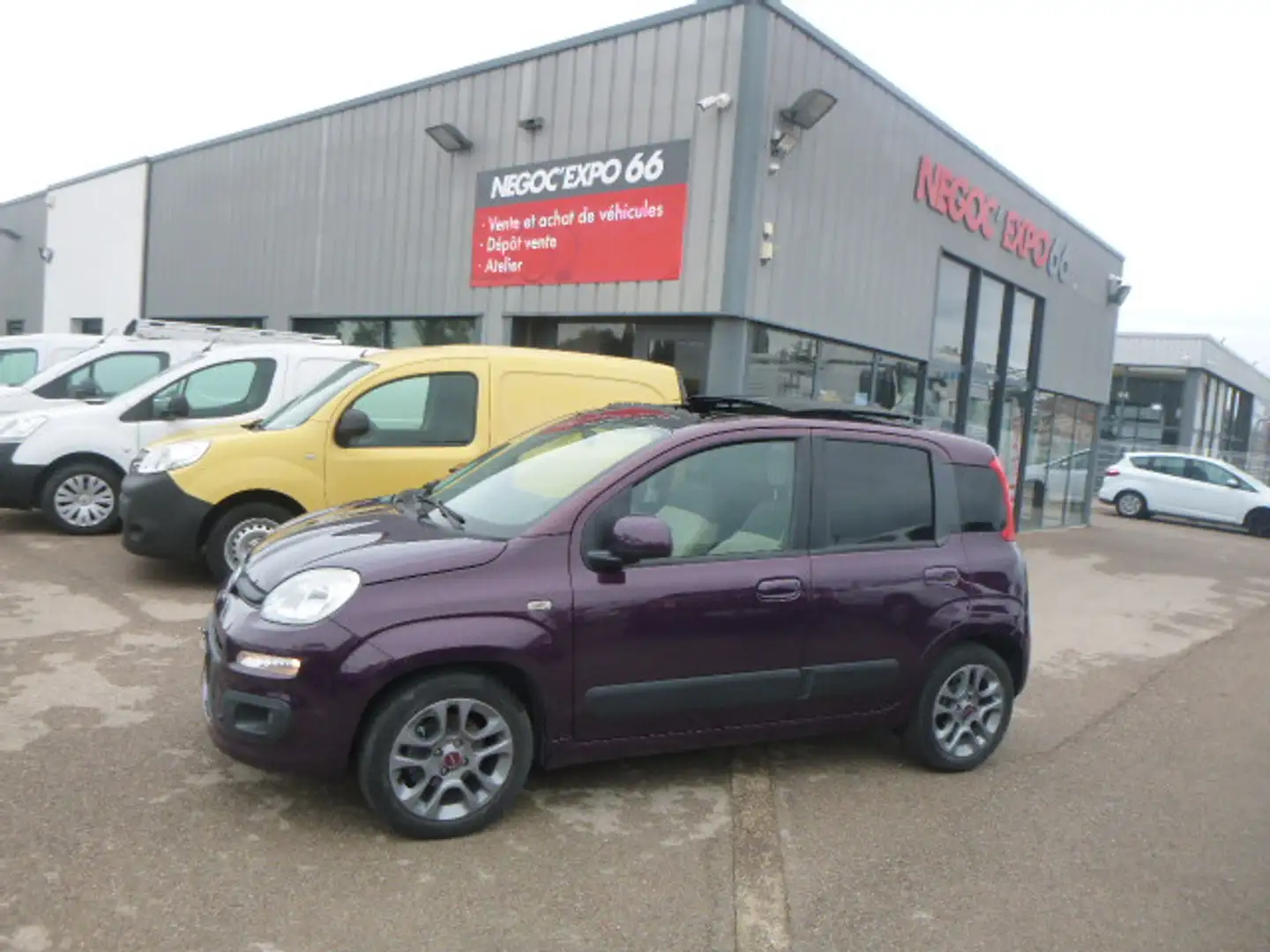 Fiat Panda 1.2 69 LOUNGE Rojo - 2