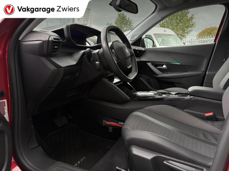 Peugeot e-2008 EV Allure Pack 50 kWh SOH94%/3-Fase/Cruise/Afneemb — photo 13
