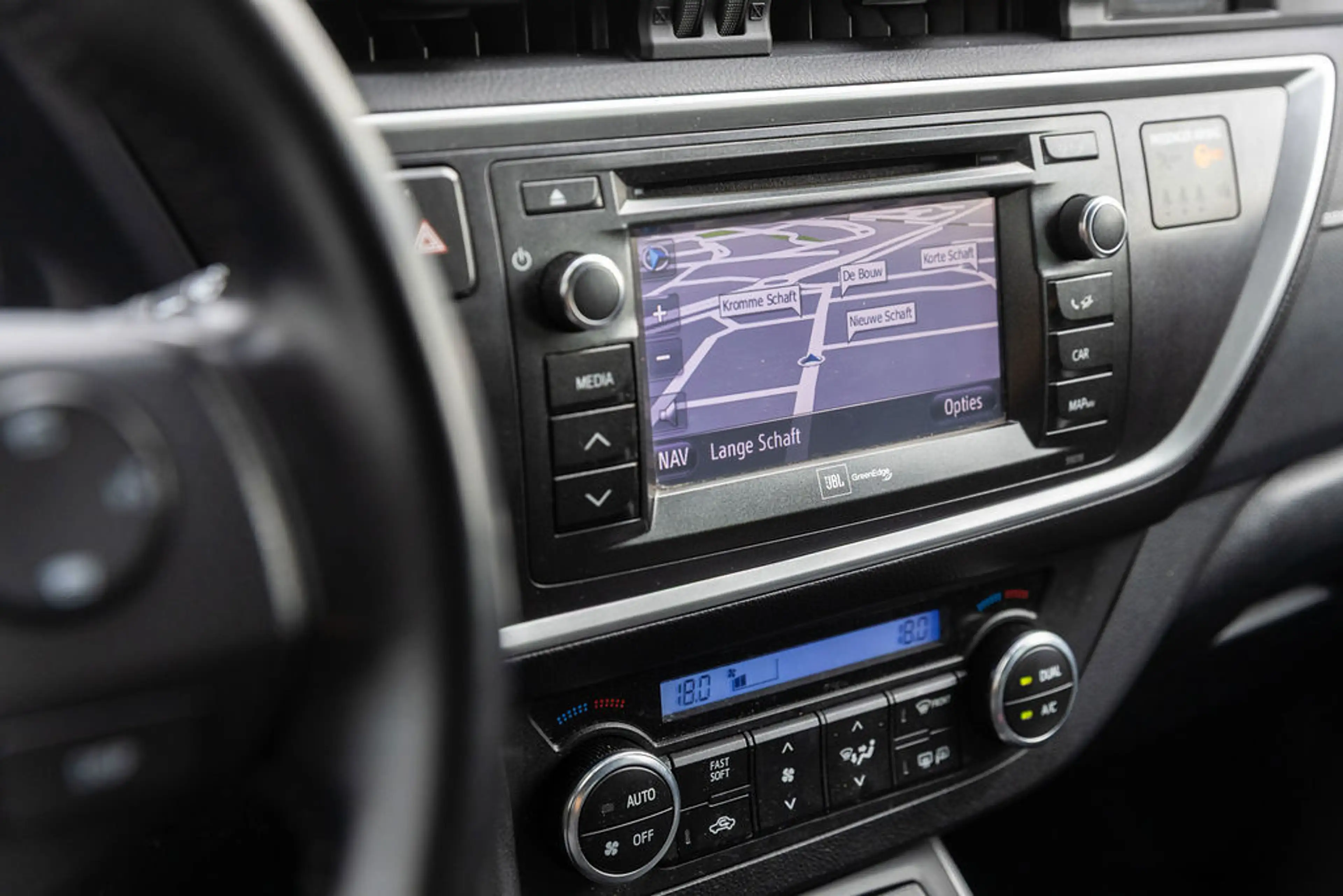 Toyota Auris 1.8 Hybrid Lease Pro | JBL — photo 11