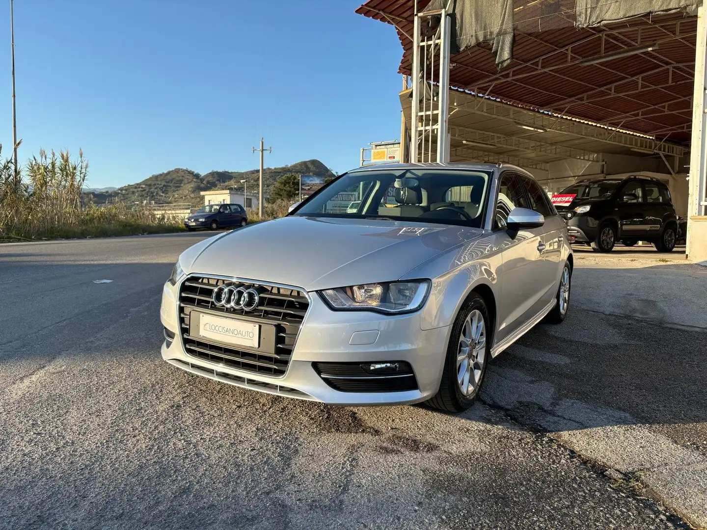 Audi A3 Sportback 1.6 tdi Attraction 110cv E6 Gris - 1