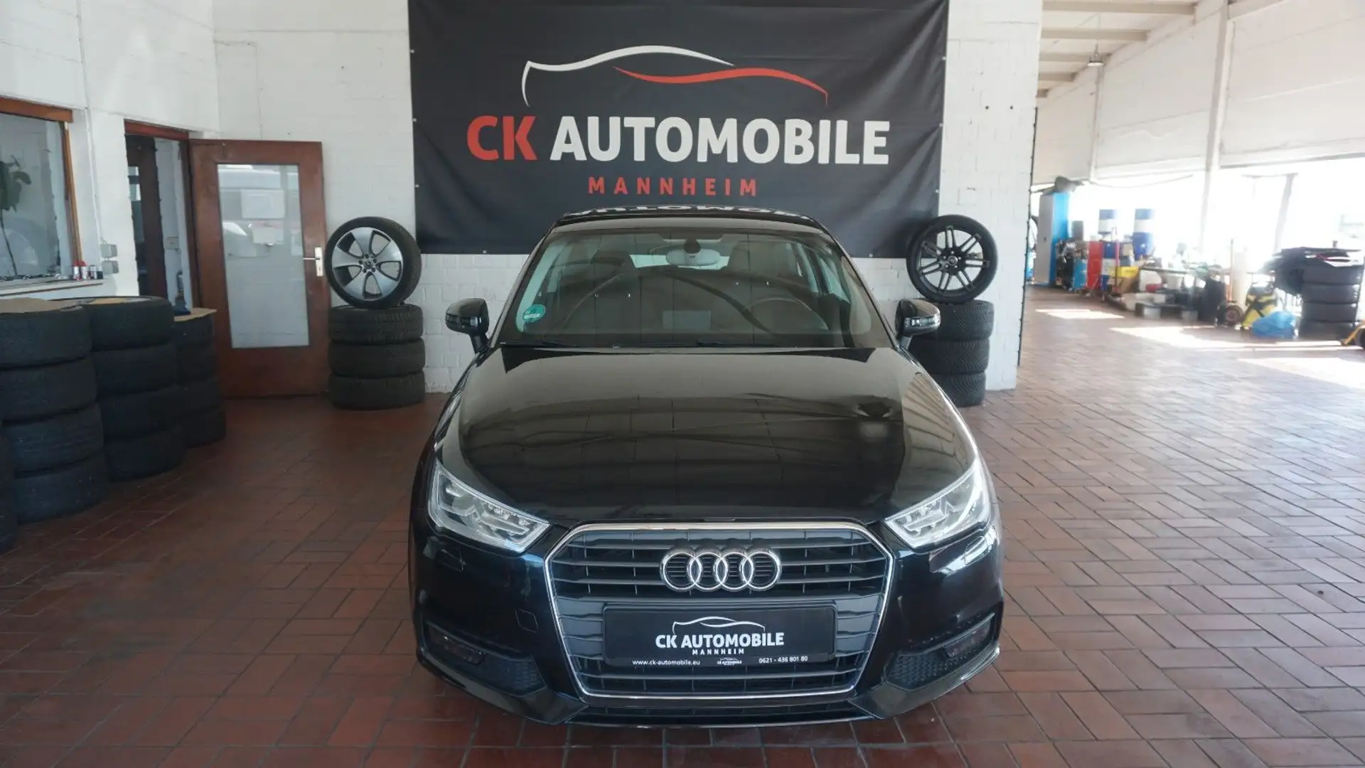 Audi A1 basis*SHZ*PDC*KLIMA*XENON*TÜV-NEU*125-PS*EU-6 Nero - 1