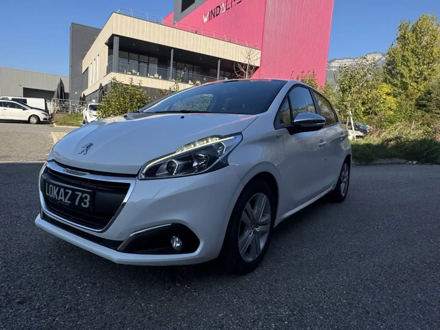Peugeot 208 STYLE Weiß - 1