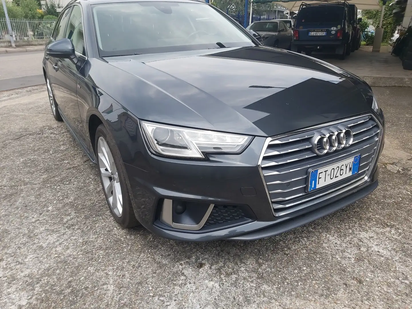 Audi A4 Avant 35 2.0 tdi 150cv s-tronic - 1