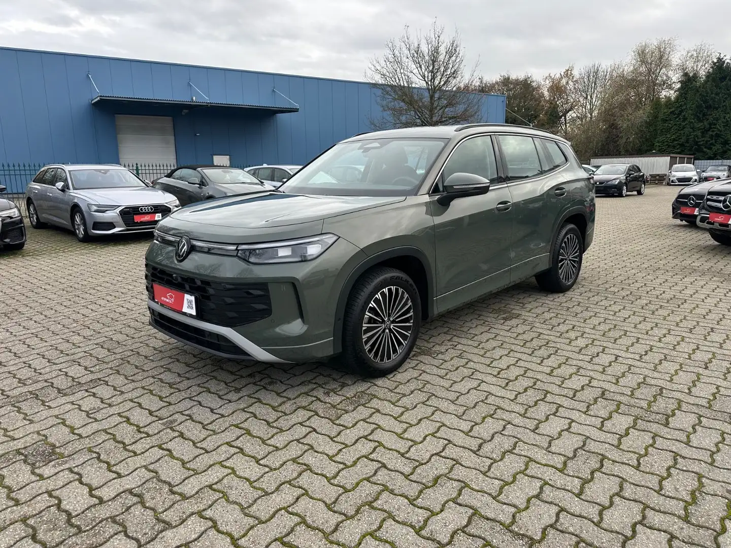 Volkswagen Tayron 2.0 TDI 4M 1Hd IQ-Light 360° AHK 7-Sitzer Grün - 1