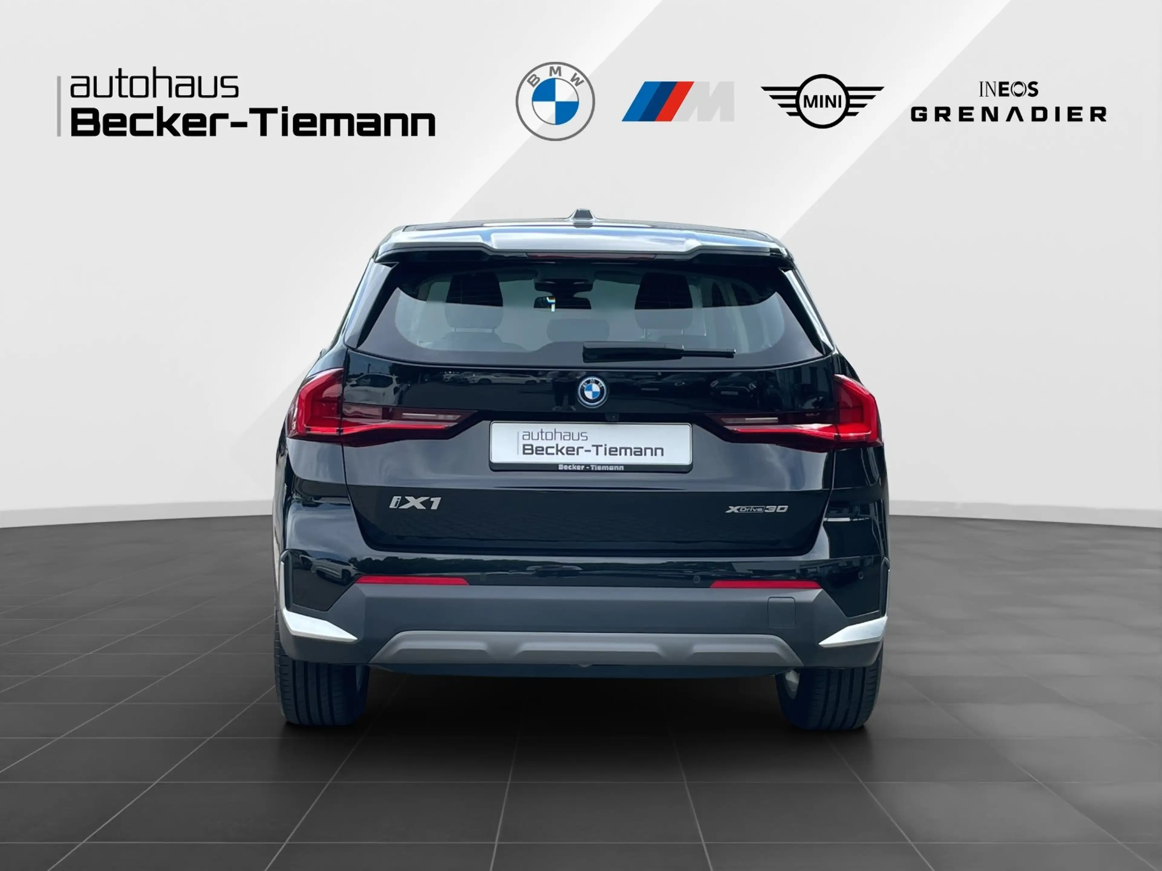 BMW iX 1 xDrive30 AHK | Parkass. | CarPlay | DAB-Tuner — photo 5