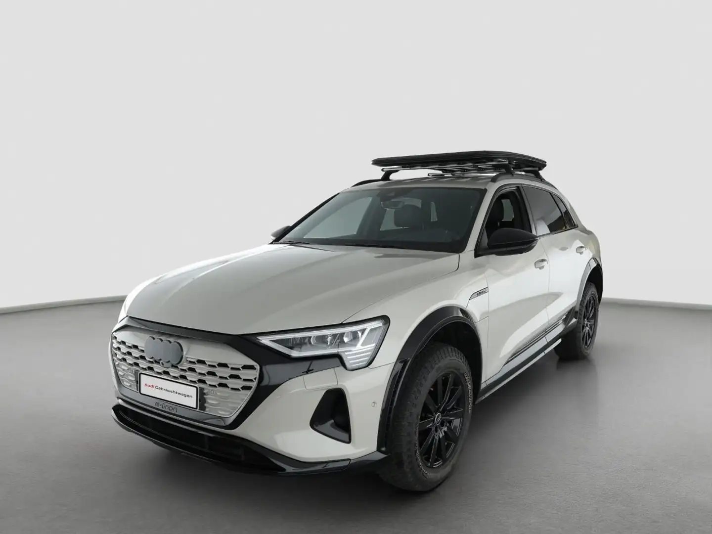 Audi Q8 e-tron edition Dakar 55 qu Matrix HUD Pano ACC Beżowy - 2