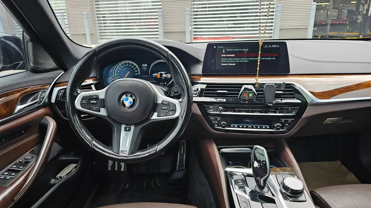 BMW 5 Series photo BMW 5 Series