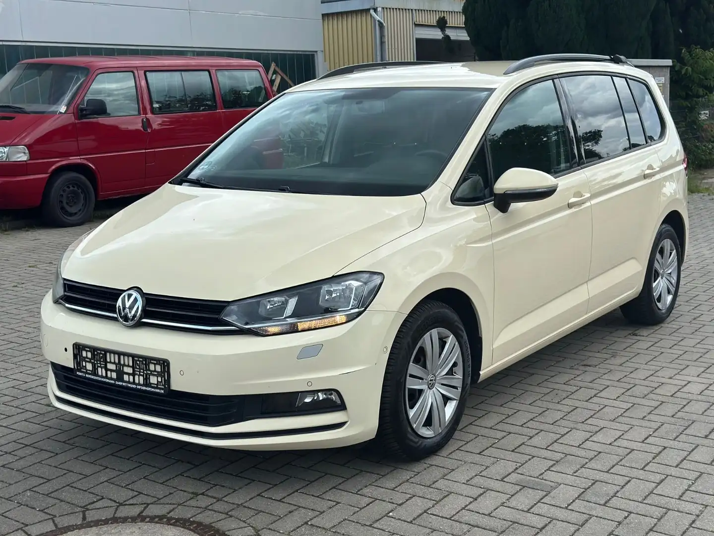 Volkswagen Touran 2.0 TDI Aut*Navi*PDC*Klima*7-Sitzer* Beige - 1
