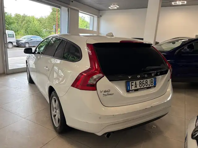 Volvo V60 view 6