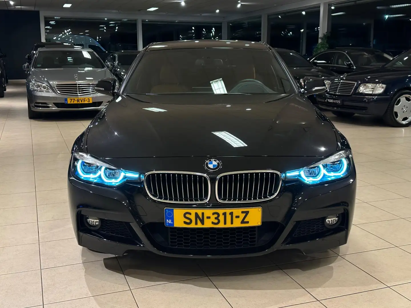 BMW 320 3-serie 320i M Sport|NAP|1Eig.|Dealer-ond.|Trekhaa Nero - 2