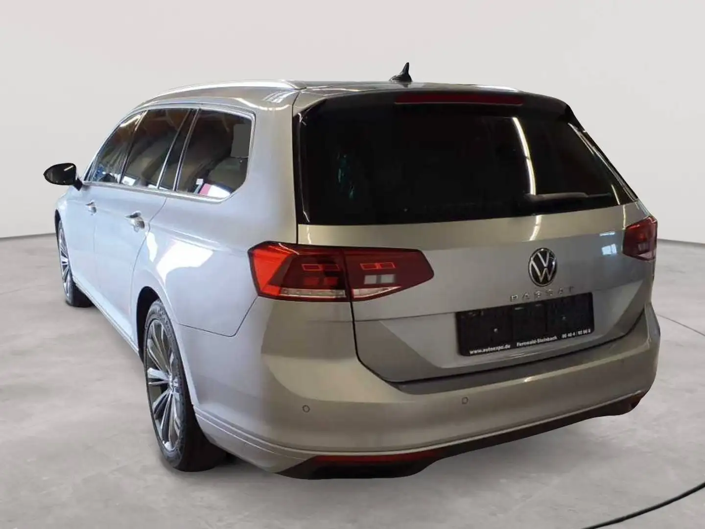 Volkswagen Passat Passat Variant 2.0 TDI Business LED NAV Silber - 2