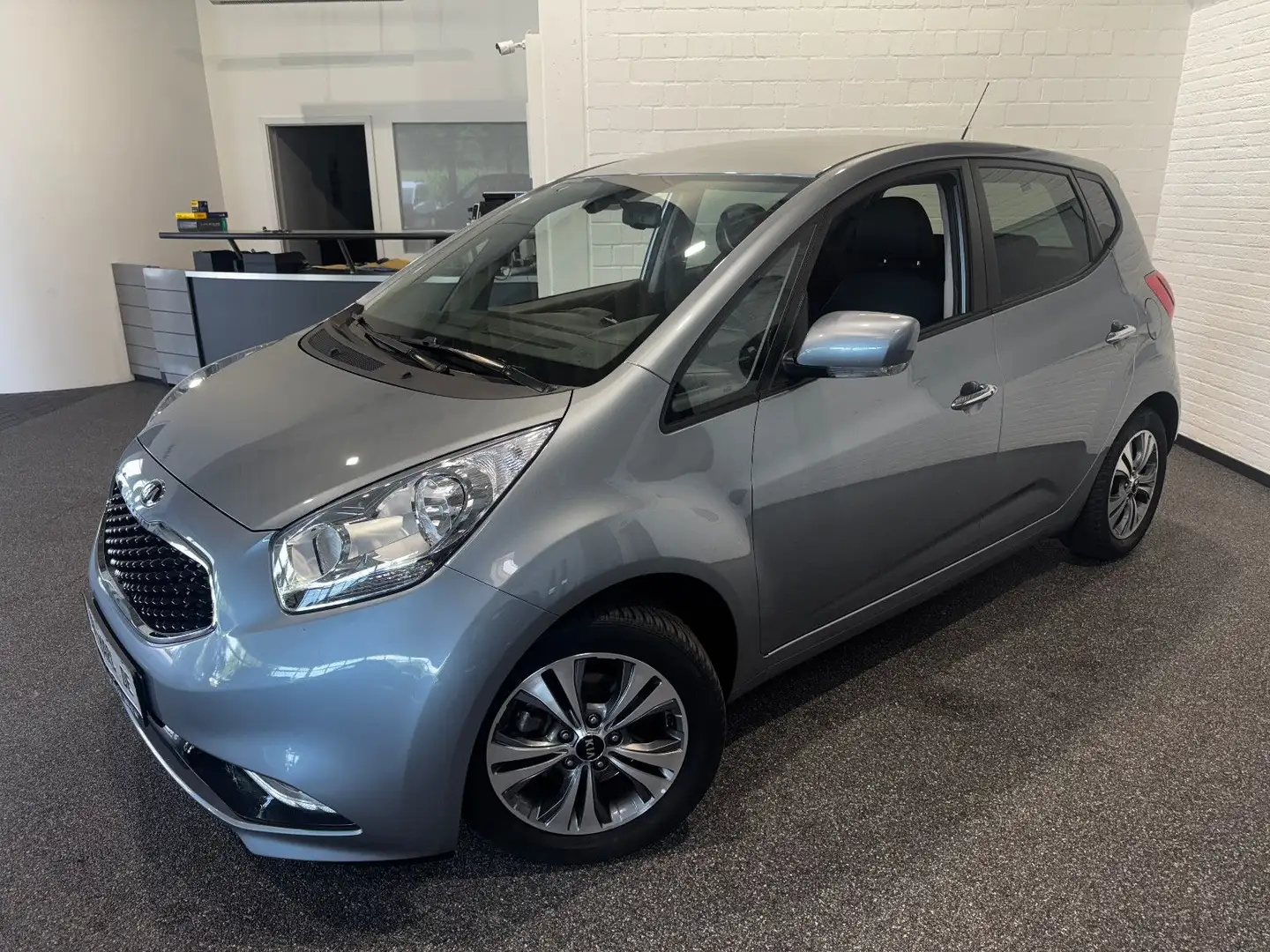 Kia Venga Dream Team AUTOM.NAVI+CAM AHK ALLWETTER Silber - 2