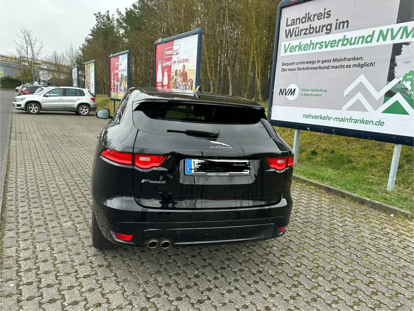 Jaguar F-Pace R- Prestige Schwarz - 2