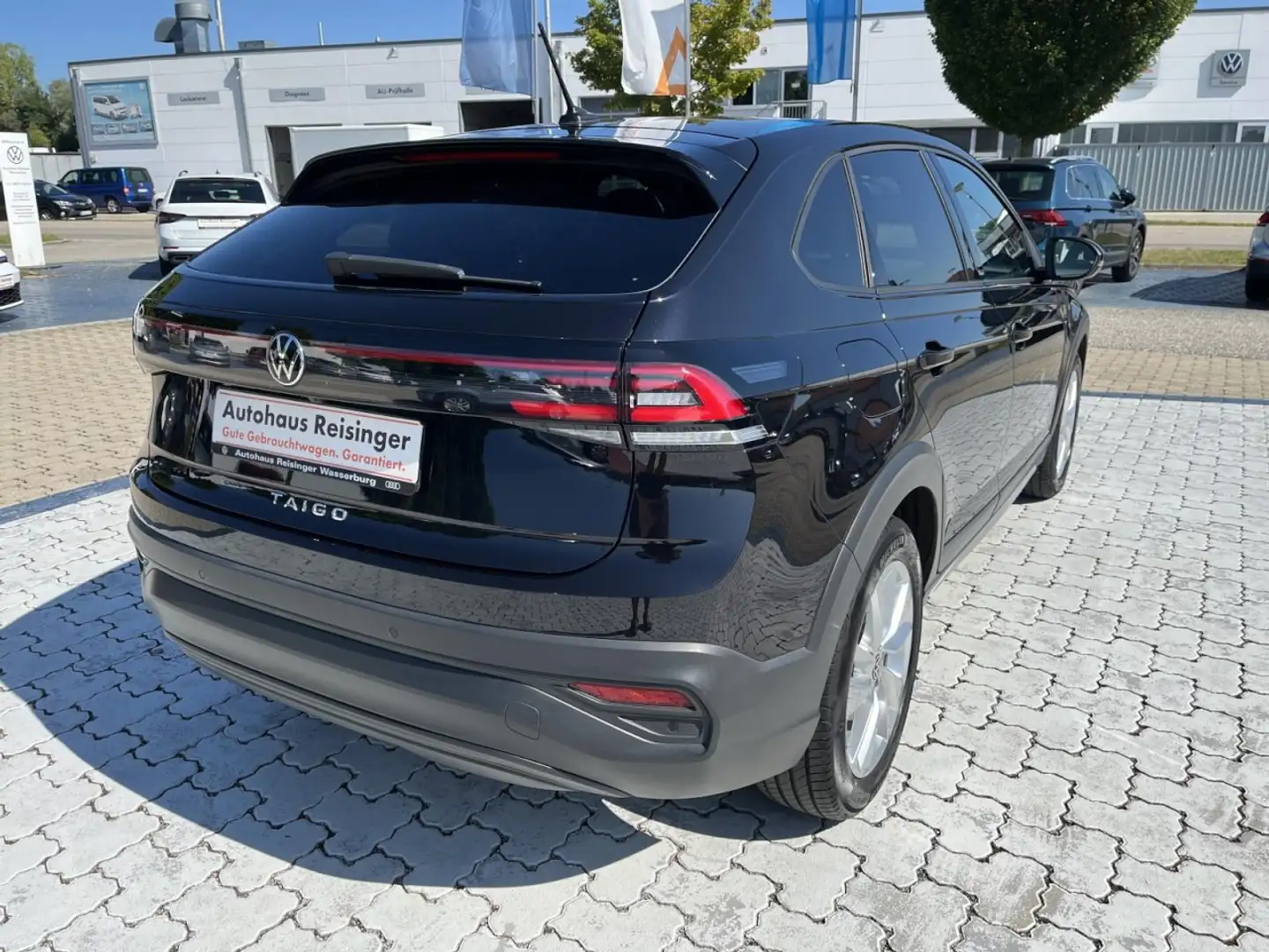 Volkswagen Taigo 1.5 TSI Move DSG (IQLight,AHK,RearView,Panorama) Schwarz - 2