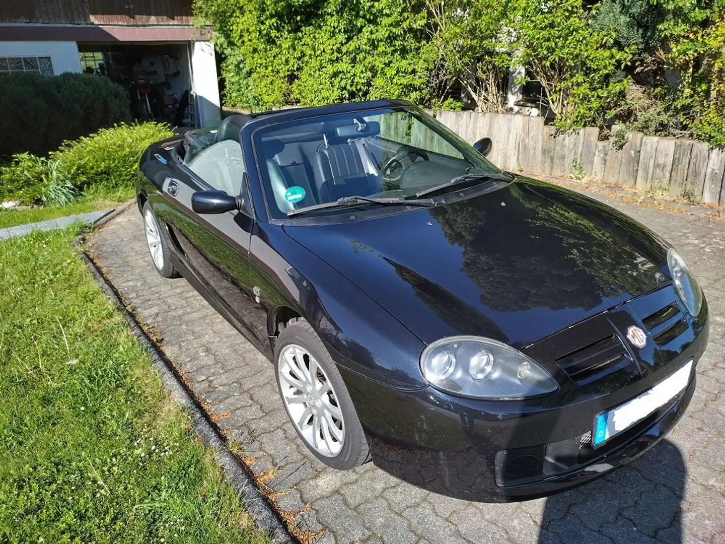 MG TF MG TF 135 Černá - 2