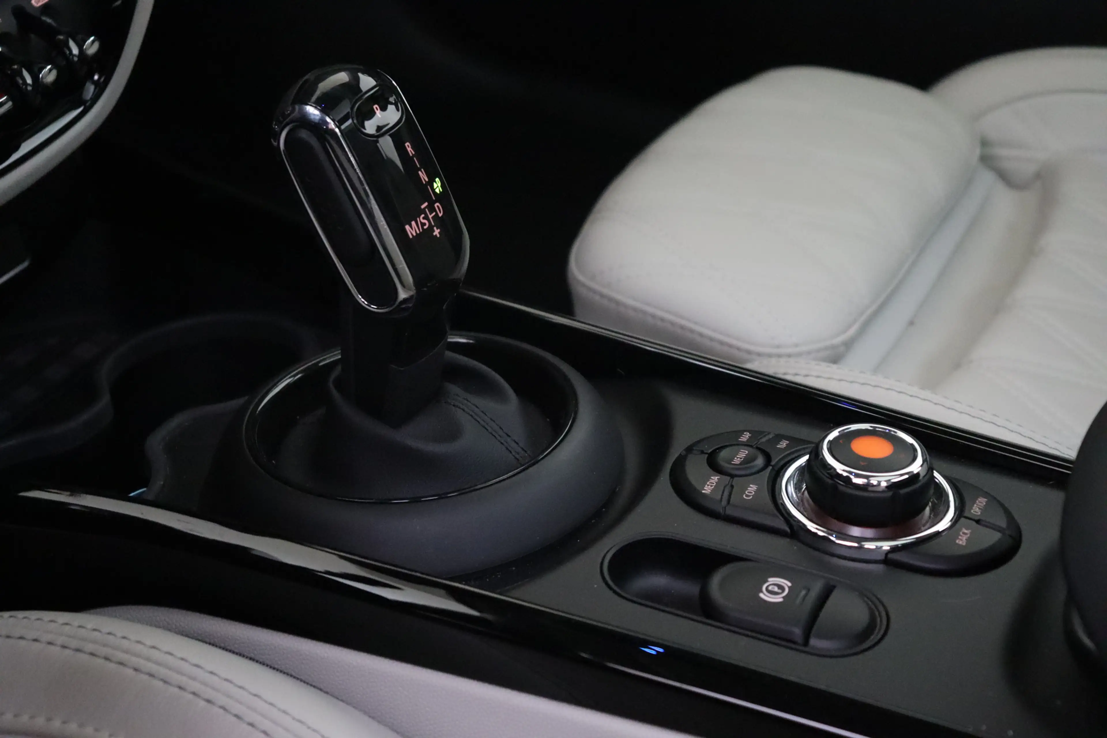 MINI Cooper S Clubman Automaat / Panoramadak / Achteruitrijcamera / Comf — photo 6