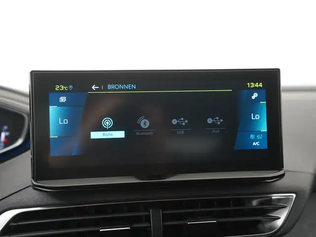 Peugeot 3008 view 15