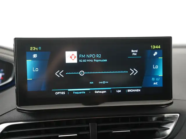 Peugeot 3008 view 14