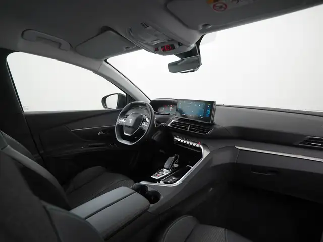 Peugeot 3008 view 2