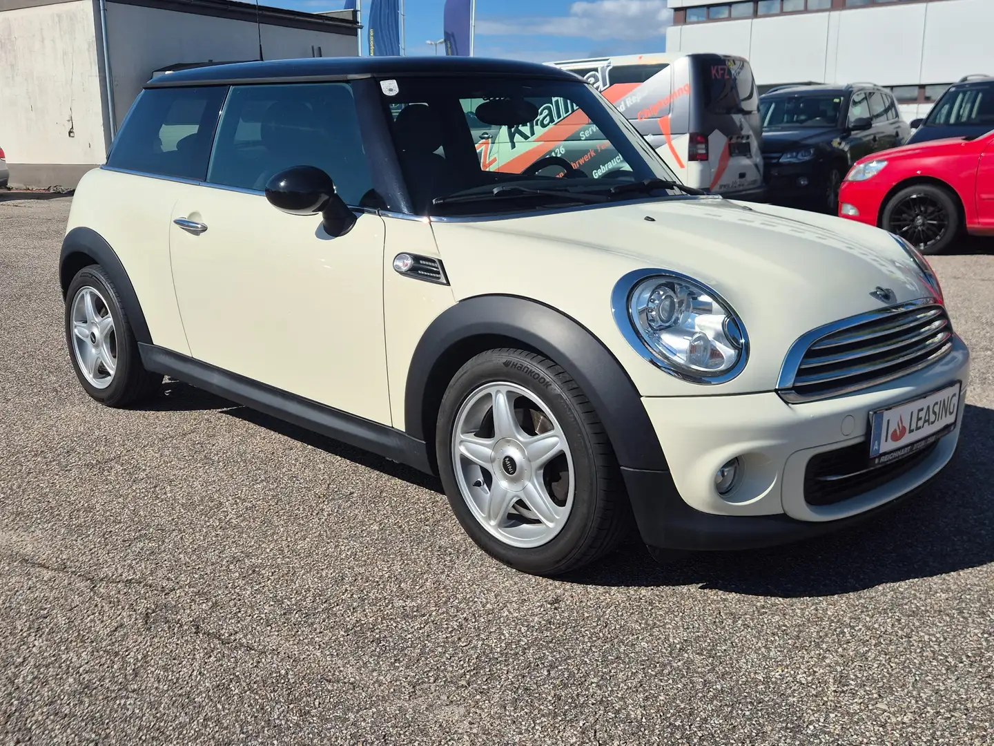 MINI Cooper Beige - 1