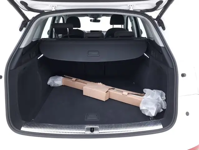 Audi Q5 view 14