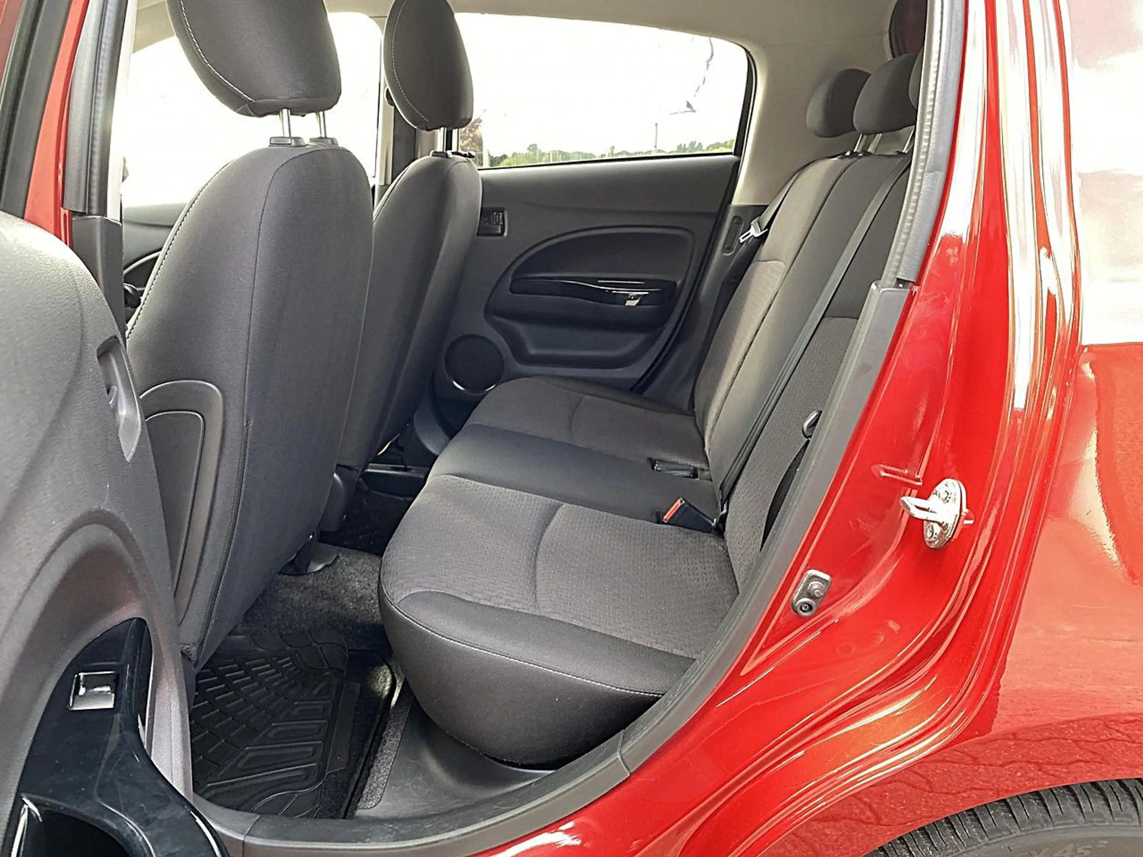 Mitsubishi Space Star Diamant+ 1,2 l CVT AS&G DAB Carplay Klima Navi — photo 10