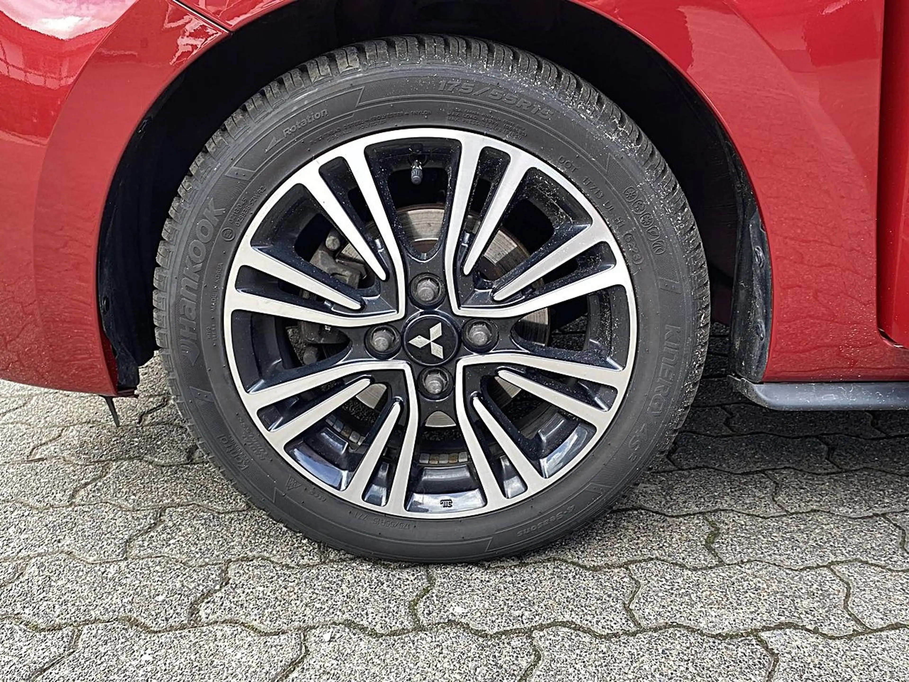 Mitsubishi Space Star Diamant+ 1,2 l CVT AS&G DAB Carplay Klima Navi — photo 11