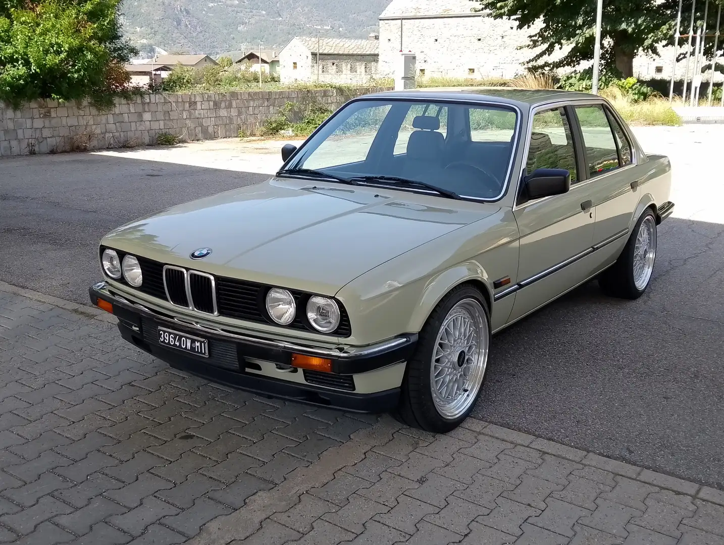 BMW 318 - 1